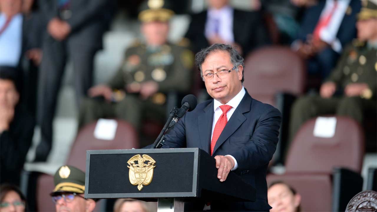 Presidente Gustavo Petro en la Escuela Genera Santander