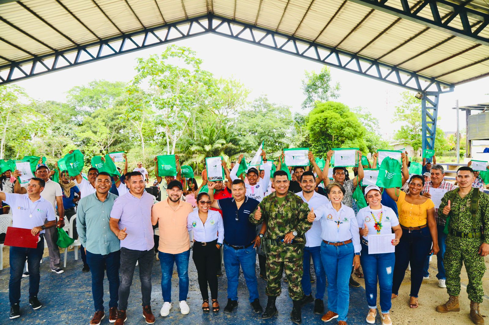 Beneficiarios de la entrega de 102 títulos de propiedad en Putumayo