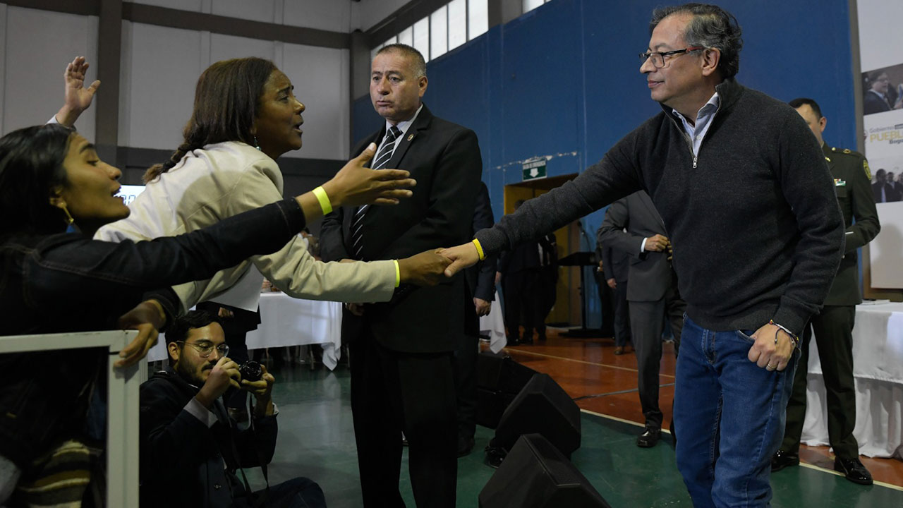 Presidente Gustavo Petro durante el encuentro Gobierno con el Pueblo en Bogotá, Suba