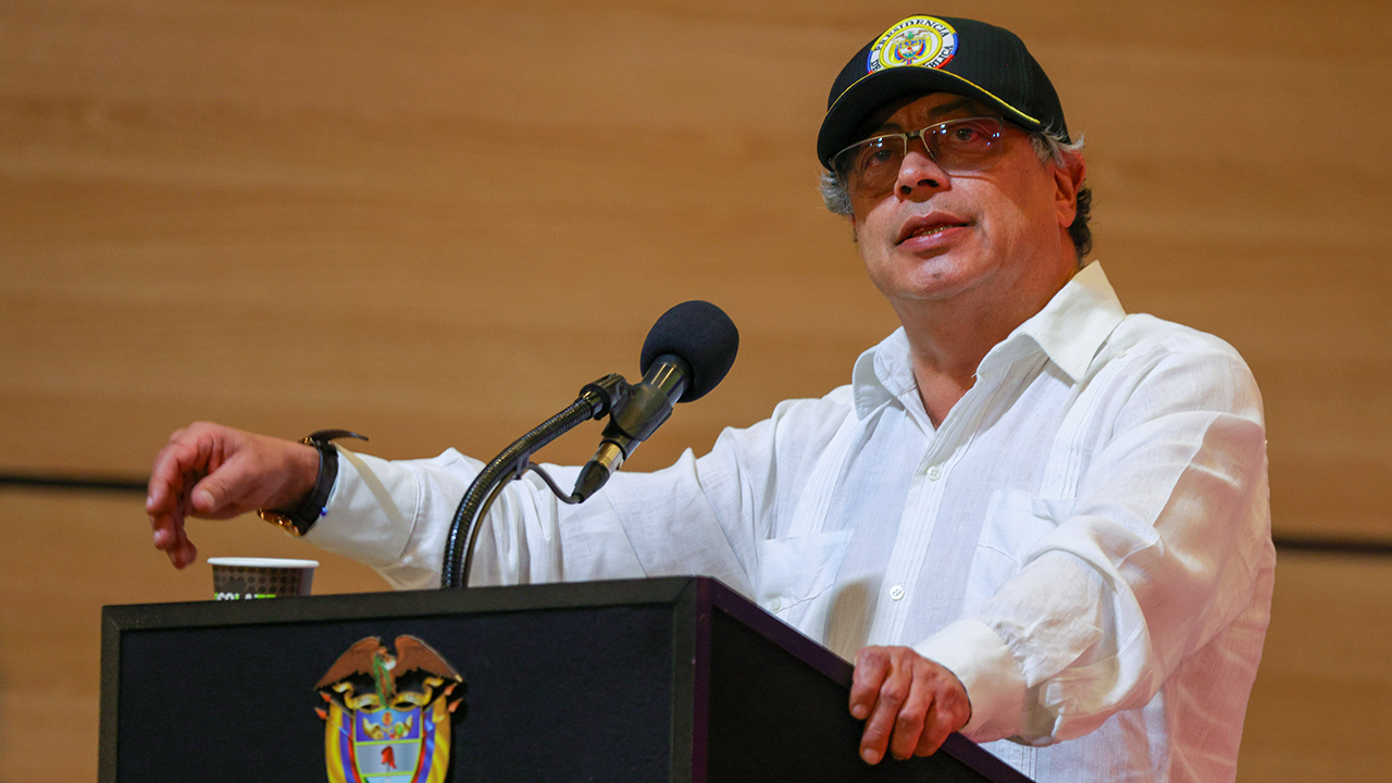 Presidente Gustavo Petro durante el Encuentro Nacional de medios alternativos, comunitarios y digitales: "Uniendo Voces"