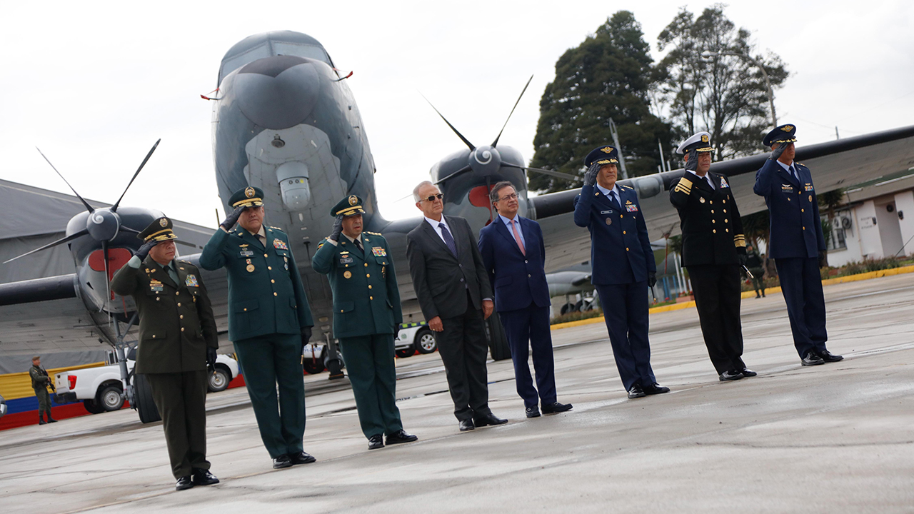 El presidente Gustavo Petro anunció este viernes que la flota estratégica de aviones de combate Kfir que posee Colombia