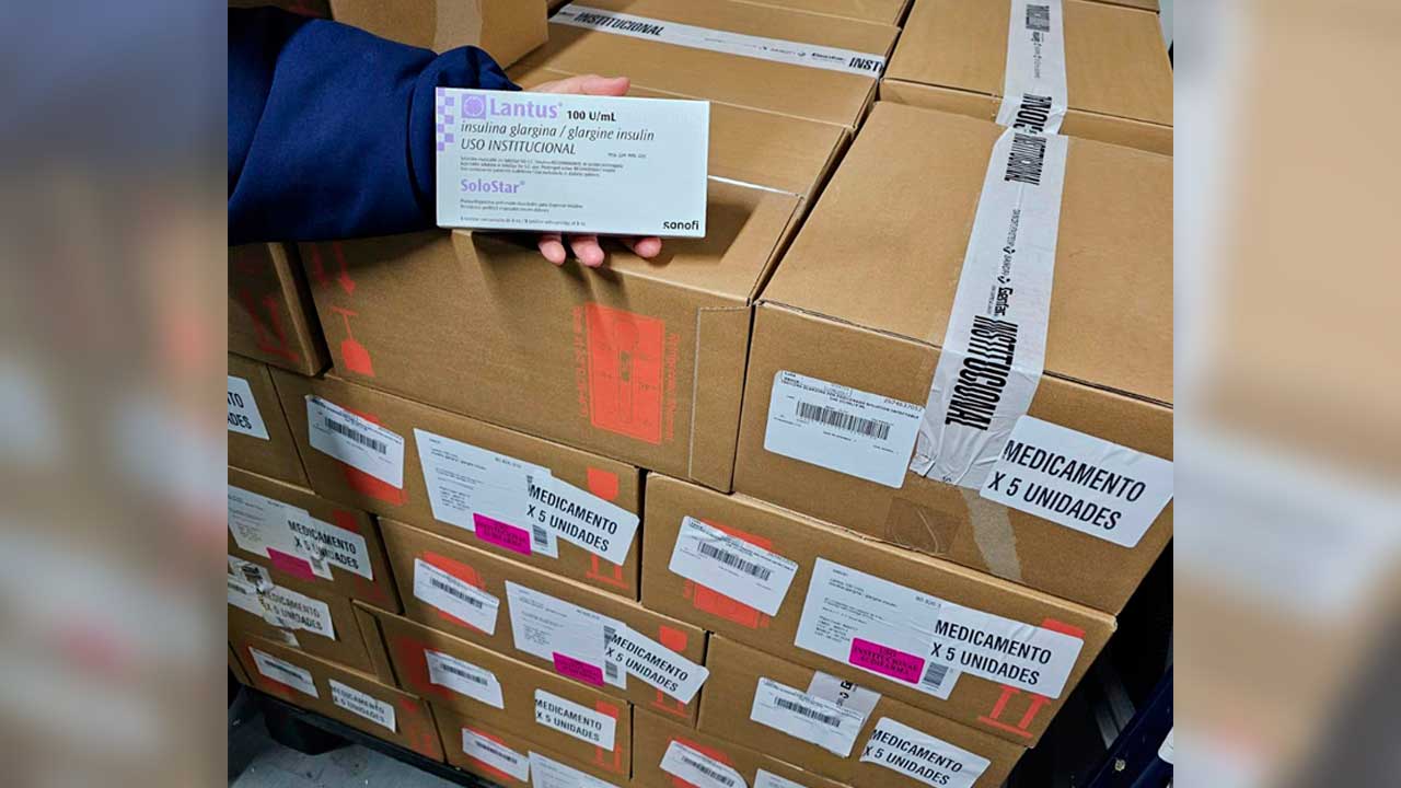 Acaparamiento de medicamentos por parte de 