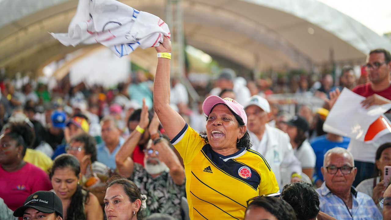 Asistentes a la Instalación de los Comités Ciudadanos de la Consulta Popular por el Sí en Soledad, Atlántico