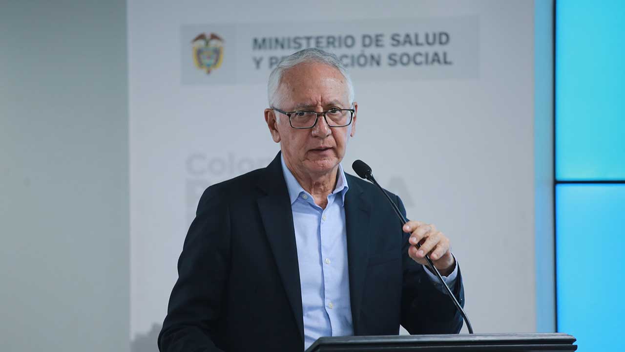 El ministro de Salud, Guillermo Alfonso Jaramillo, informó que variantes de covid-19 siguen circulando en el mundo.