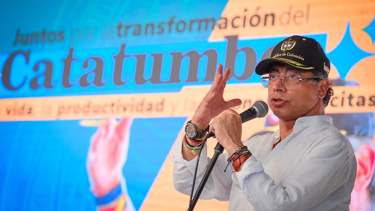 Presidente Petro en el evento durante el cual se evaluaron los avances del Plan Social del Catatumbo, este viernes, en Tibú, Nor