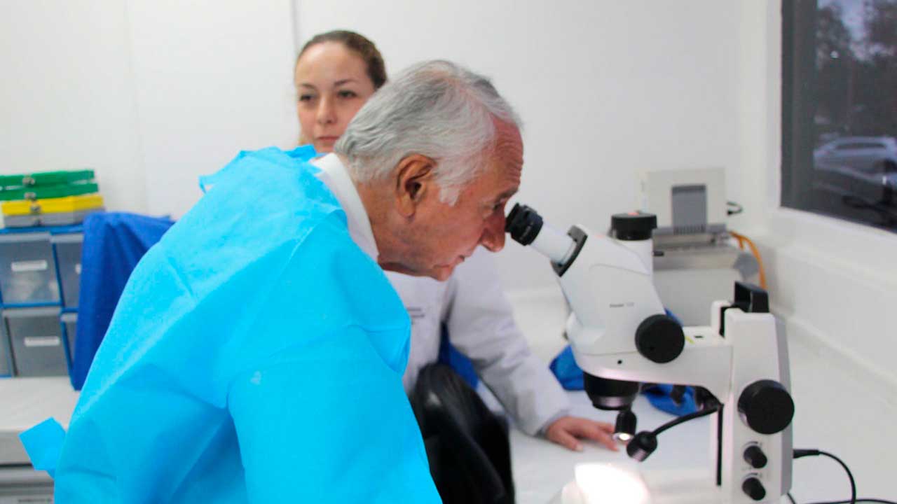 El ministro de Salud, Guillermo Alfonso Jaramillo, se reunió en el Instituto Nacional de Salud con expertos sobre la vigilancia 