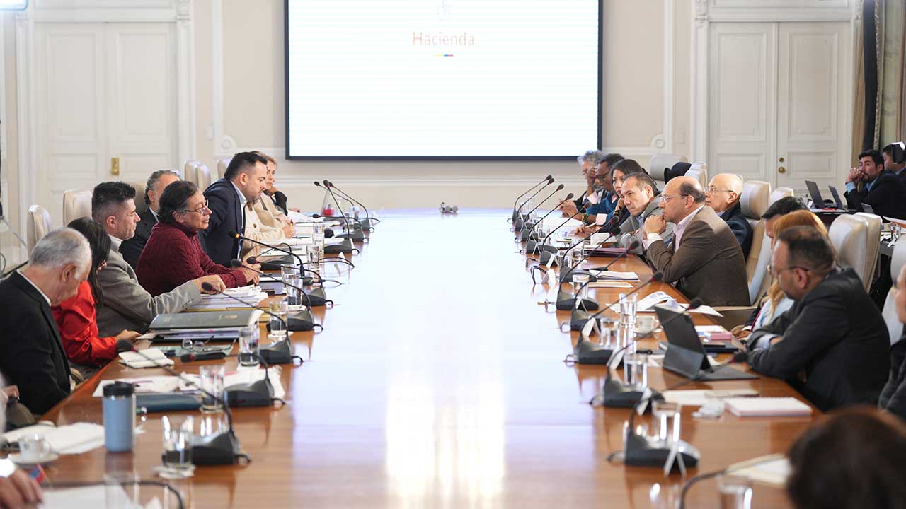 Al intervenir en la sesión del Consejo de Ministros, el presidente Gustavo Petro se refirió a las reformas laboral y pensional, 
