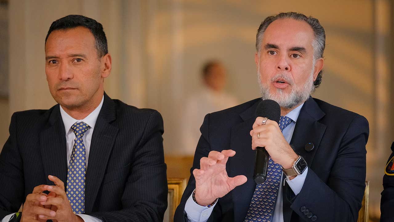 Los ministros de Defensa, Pedro Sánchez, y del Interior, Armando Benedetti, anunciaron las medidas de seguimiento y de seguridad