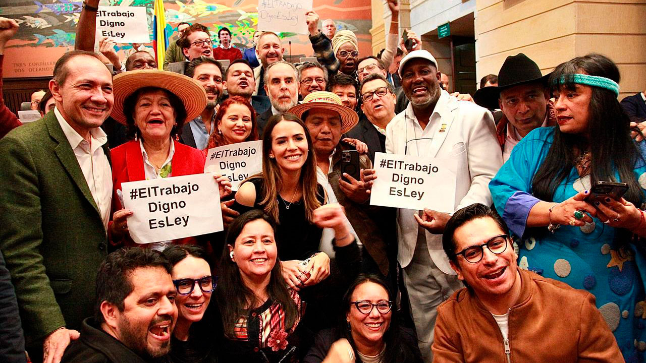 El Gobierno nacional celebró la aprobación de la Reforma Laboral en las plenarias de Cámara y Senado. 