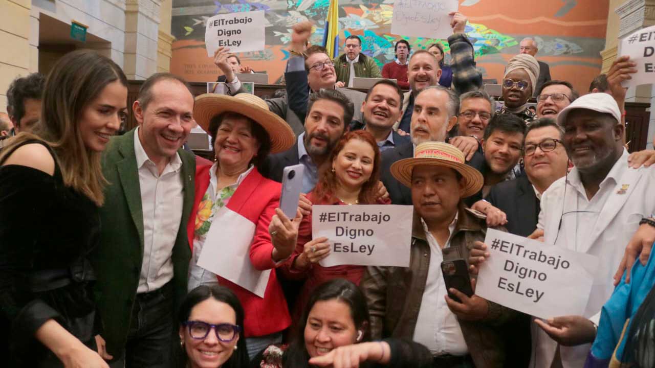 “Tras la conquista de las reformas demócratas es hora de la unidad de la clase obrera en una central unificada”: ministro Antoni